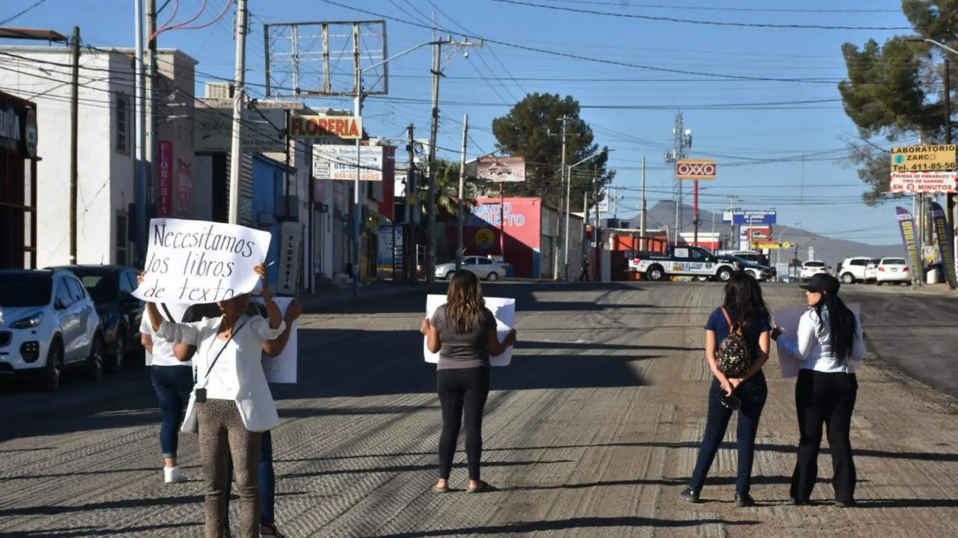 manifestación libros de texto escuela pascual orozco